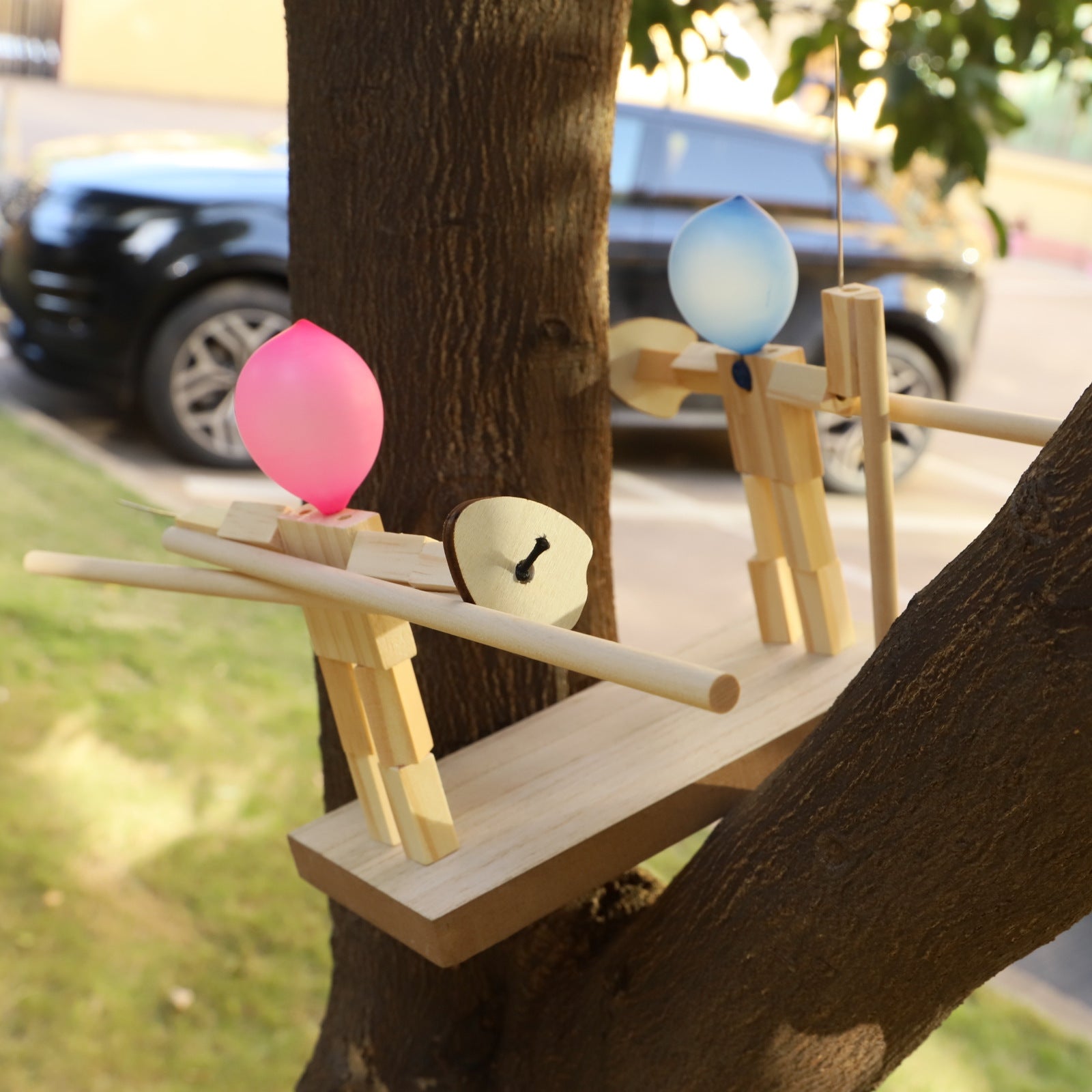 BATAILLE DE BALLONS -  ARTISANAL EN BOIS