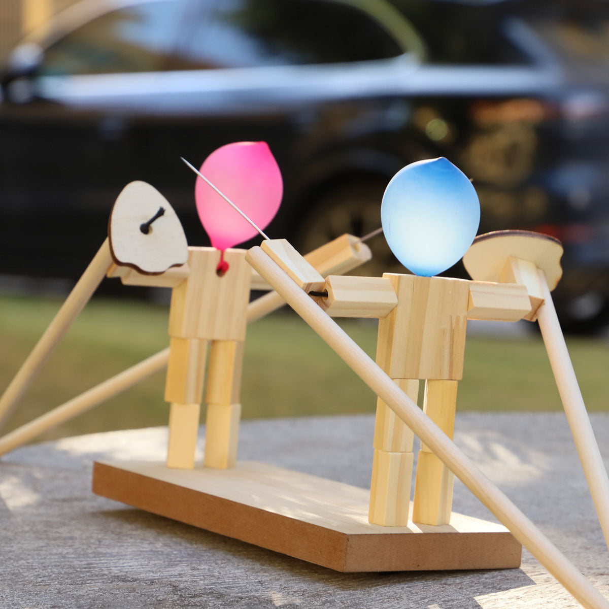 BATAILLE DE BALLONS -  ARTISANAL EN BOIS